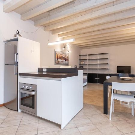 Trilocale Rua Sovera 85 - F&L Aparment Brescia Eksteriør bilde