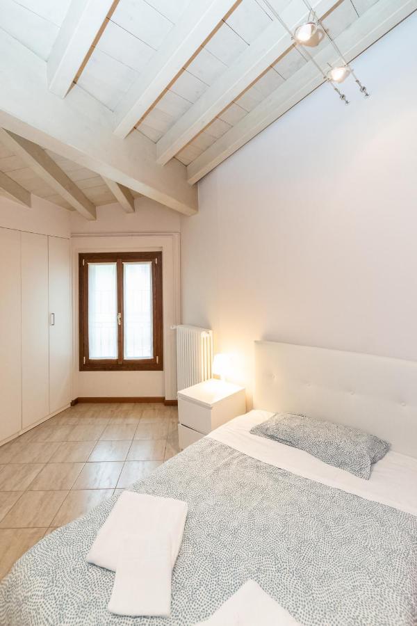 Trilocale Rua Sovera 85 - F&L Aparment Brescia Eksteriør bilde